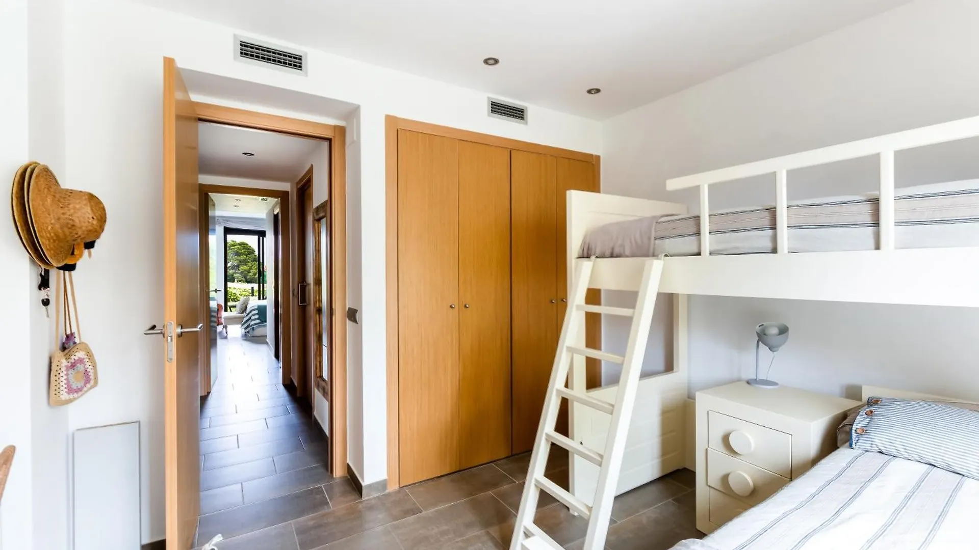 Holiday home Fabuloso Birdie 8 : Entre Mar Y Montanas Bonmont Terres Noves Spain